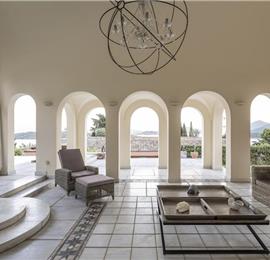 5 bedroom villa with infinity pool on Lefkada, sleeps up to 14
